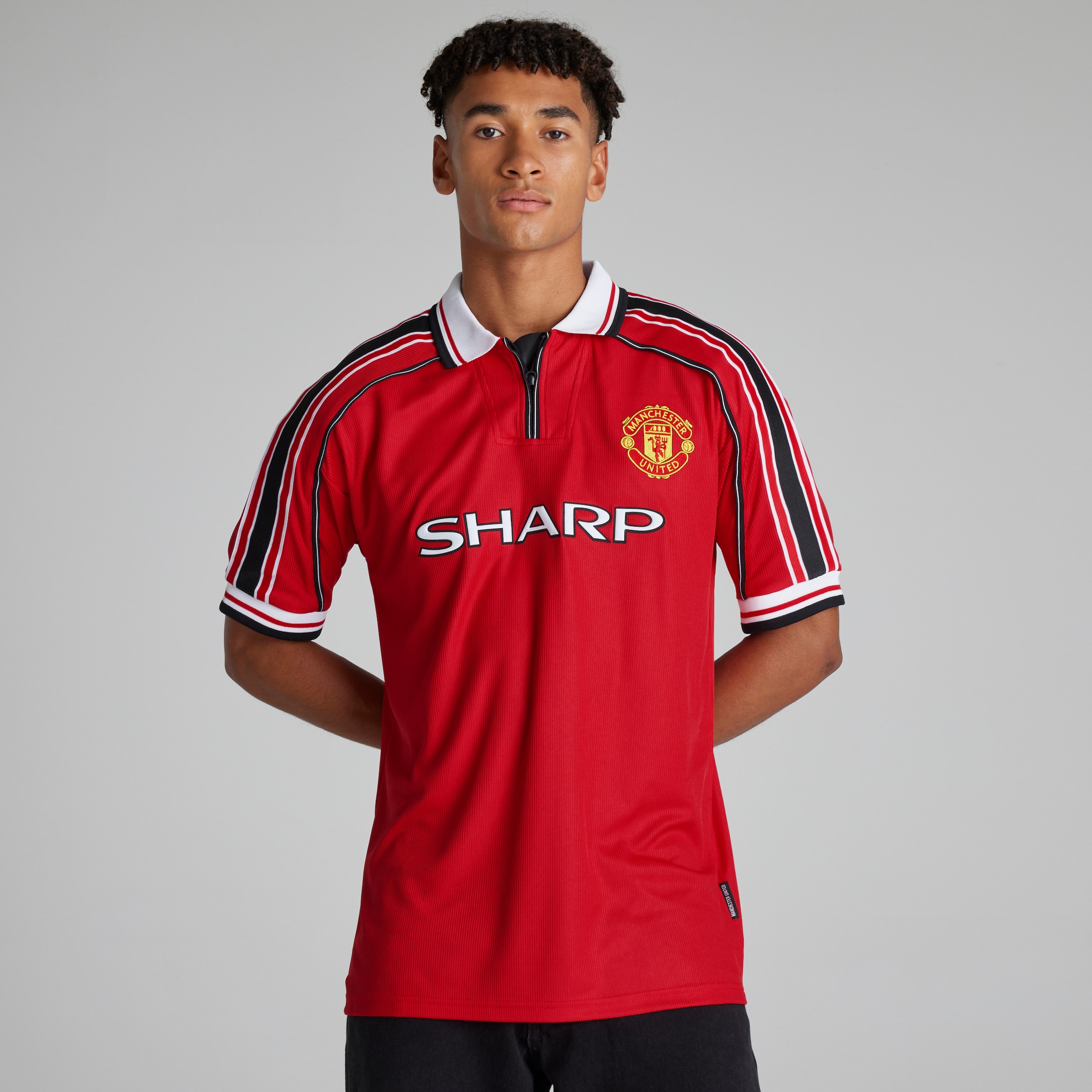 Manchester United 1998-00 Home Shirt Red | FCRT001 | FOOTY.COM